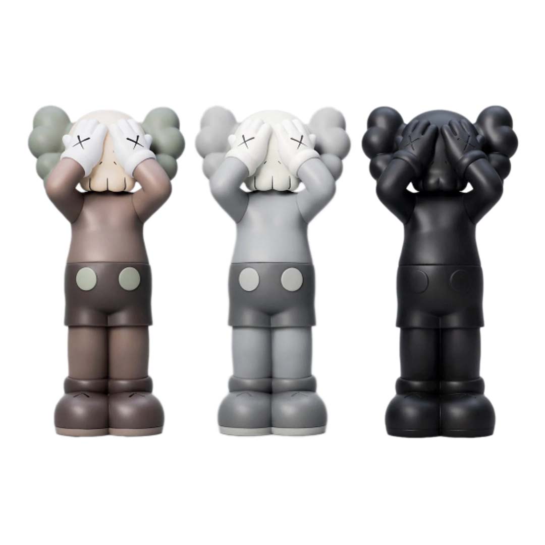 高評価安い KAWS HOLIDAY UK Figure Brown Grey Blackの通販 by かい